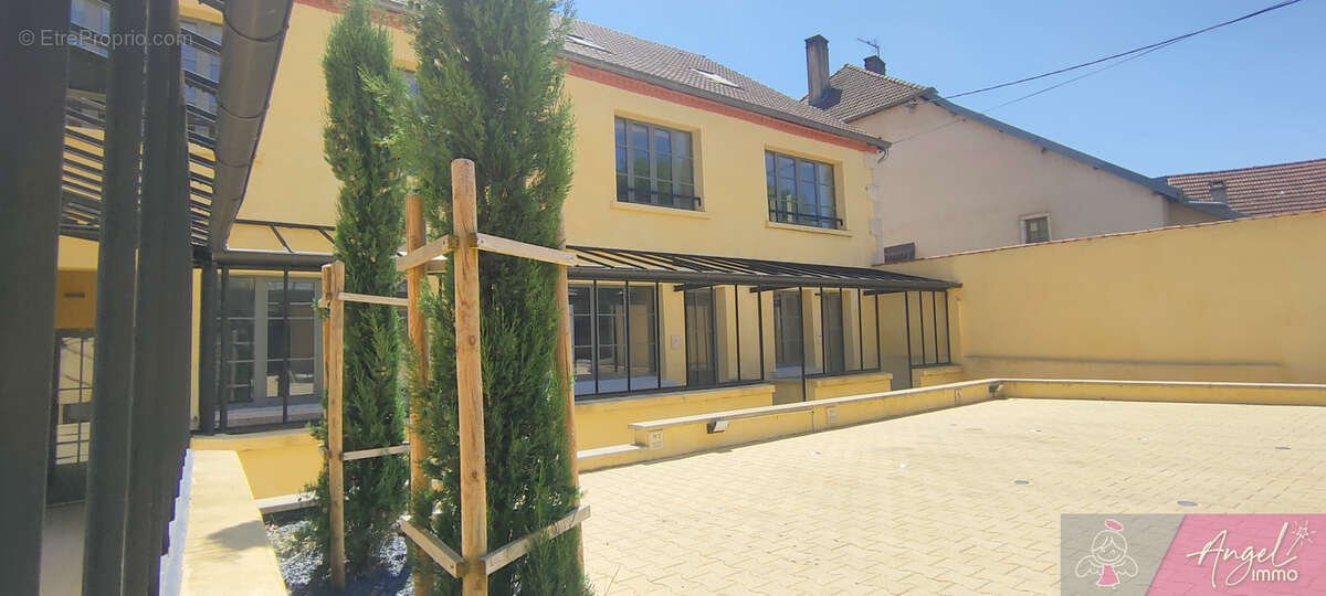 Appartement à BYANS-SUR-DOUBS