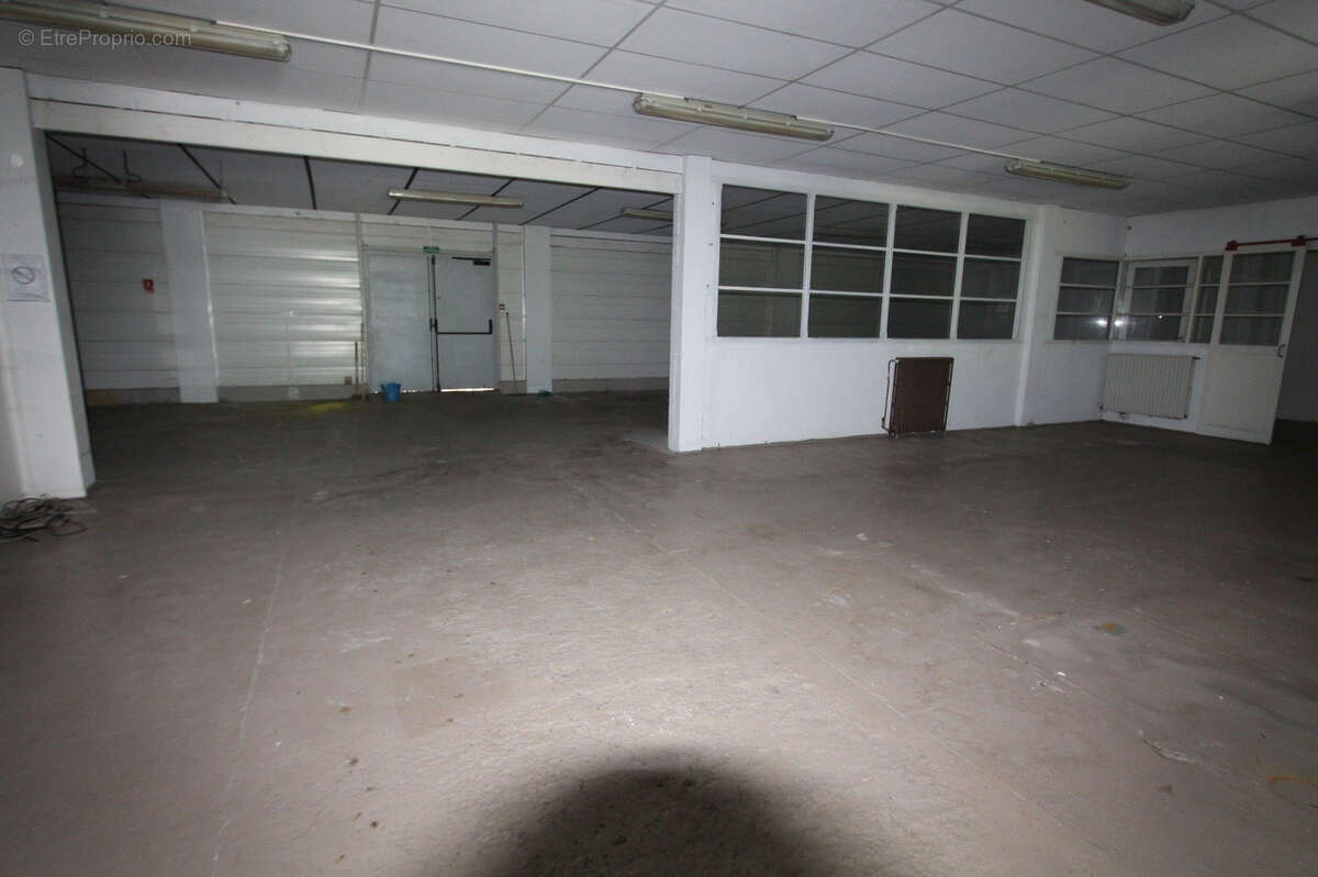 local commercial de 550 m2 avec 500 m2 de cour BOULOGNE SUR MER - photo 16