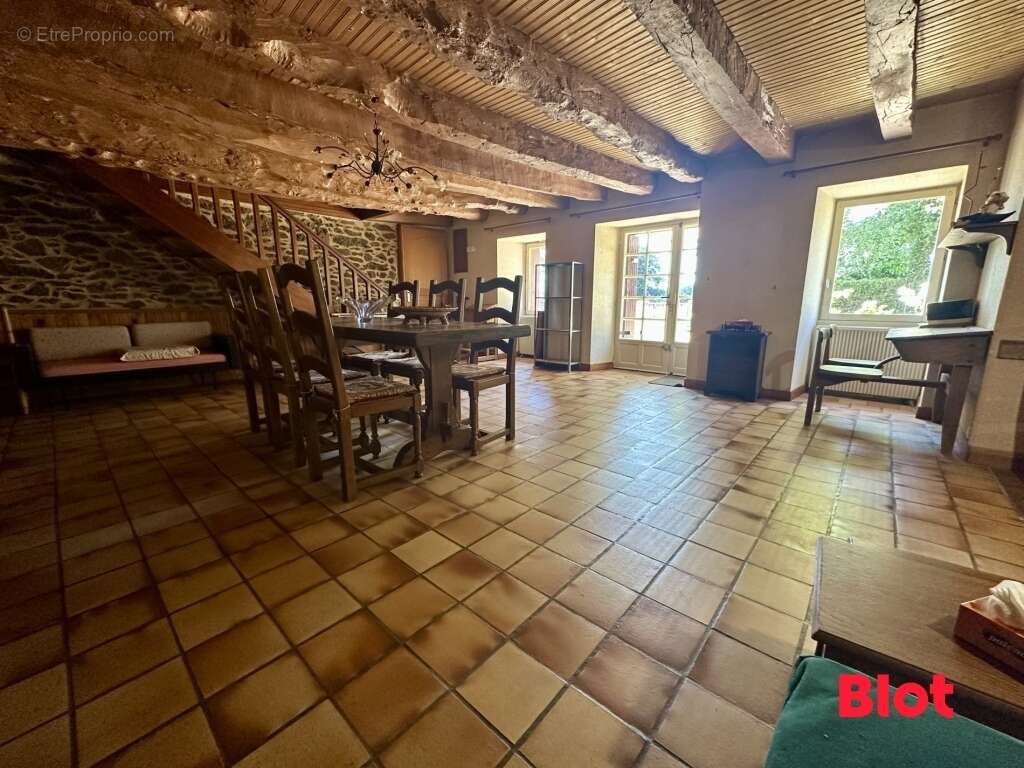 Maison 181 m² à Iffendic  - photo 7