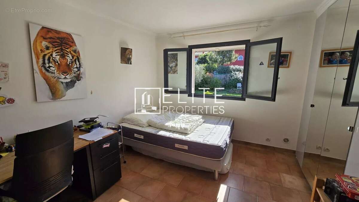 Maison à MOUANS-SARTOUX