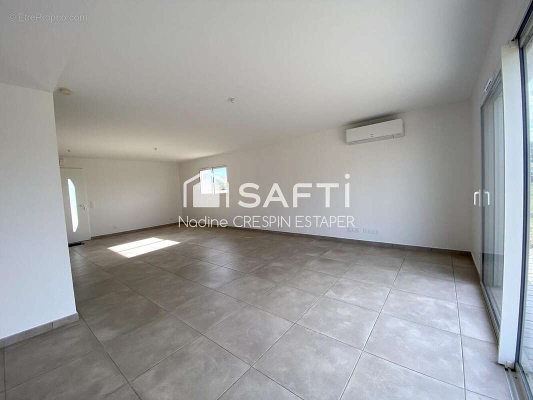 Photo 8 - Maison à MONTBARTIER