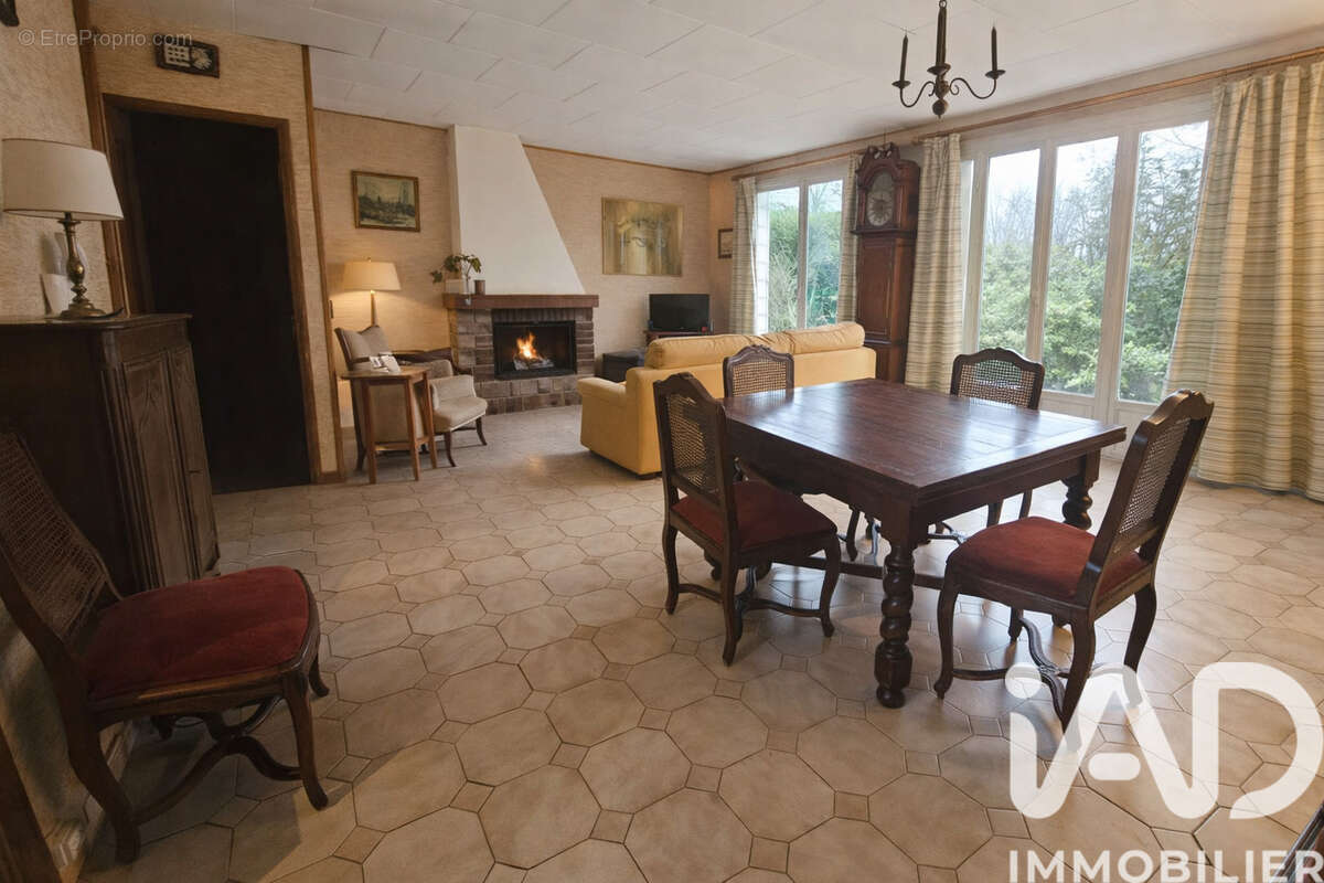 Photo 3 - Maison à MENNECY