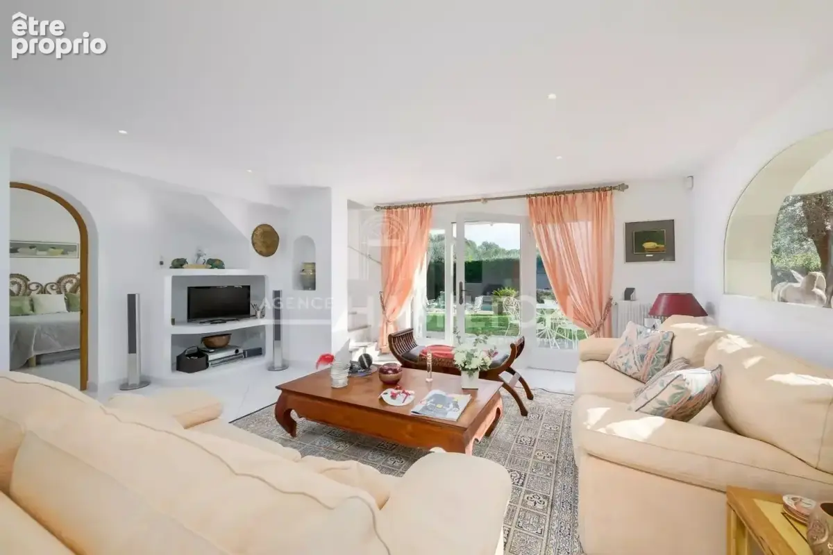 Maison de charme avec piscine à proximité de Valbonne - photo 4