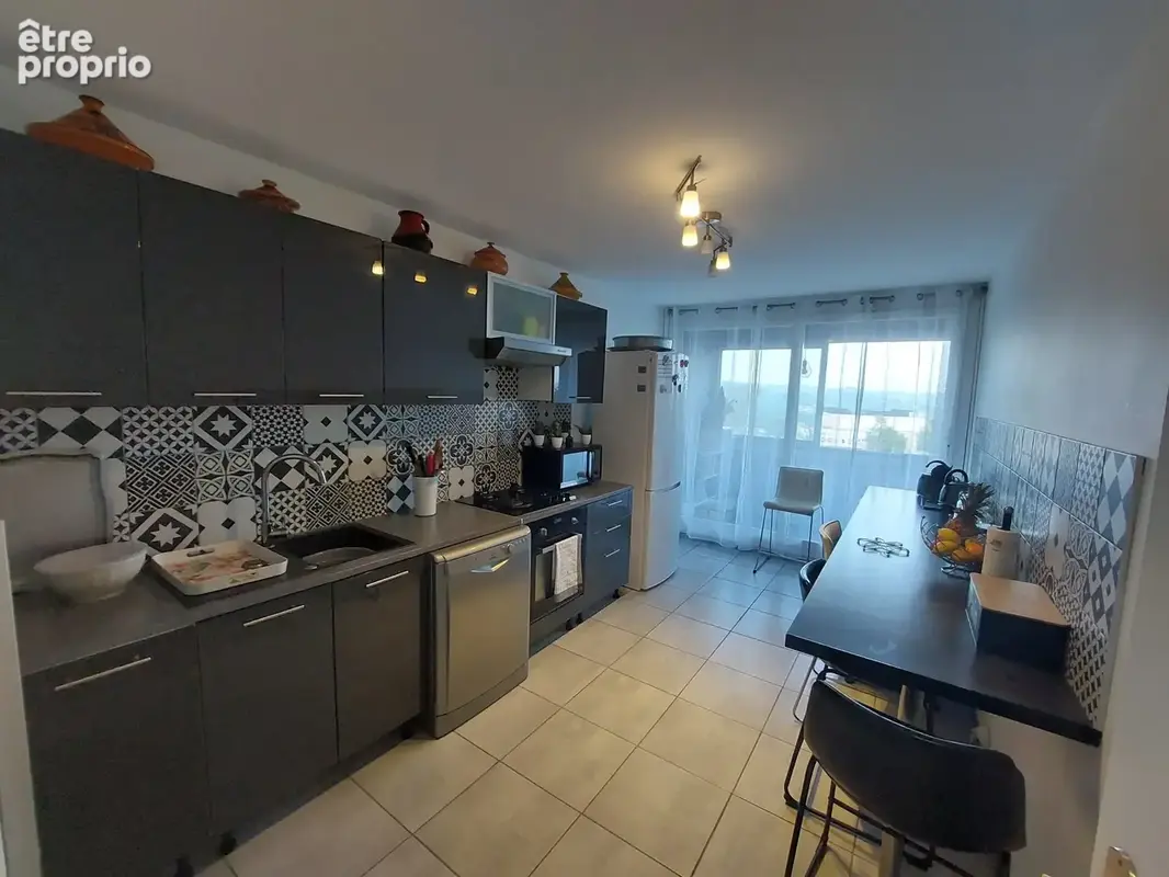 Appartement 4 pièces 82 m² à vendre à Saint-Etienne (42000) - photo 3