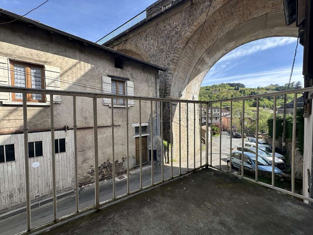 Maison à BEAUJEU