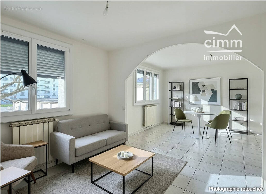 Appartement à FONTAINE