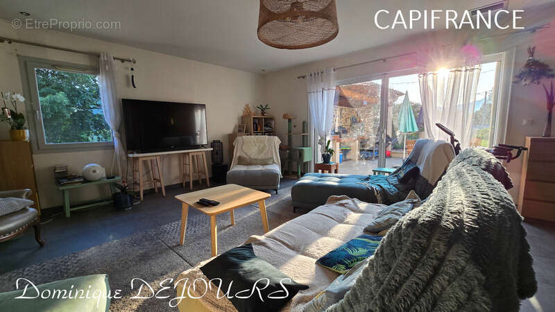 Maison à SAINT-FORTUNAT-SUR-EYRIEUX