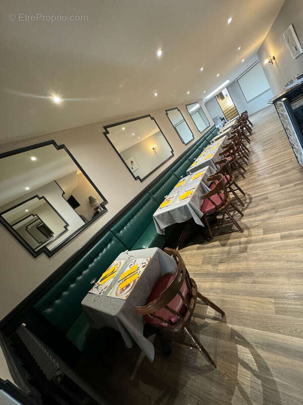 Commerce à VILLEDIEU-LES-POELES