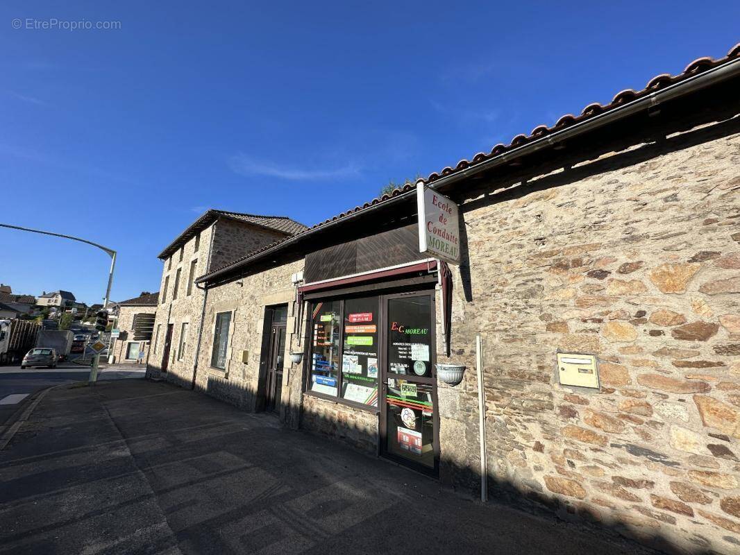 Appartement à CHALUS