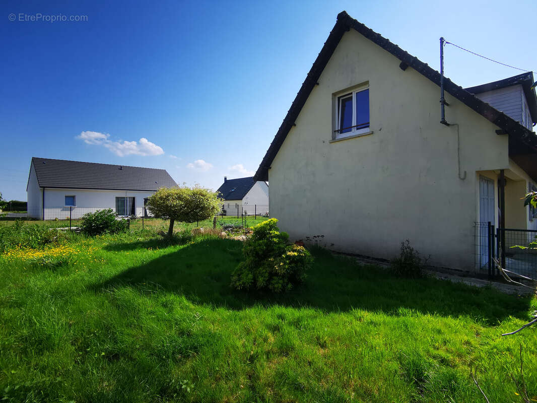 Maison à EMBREVILLE