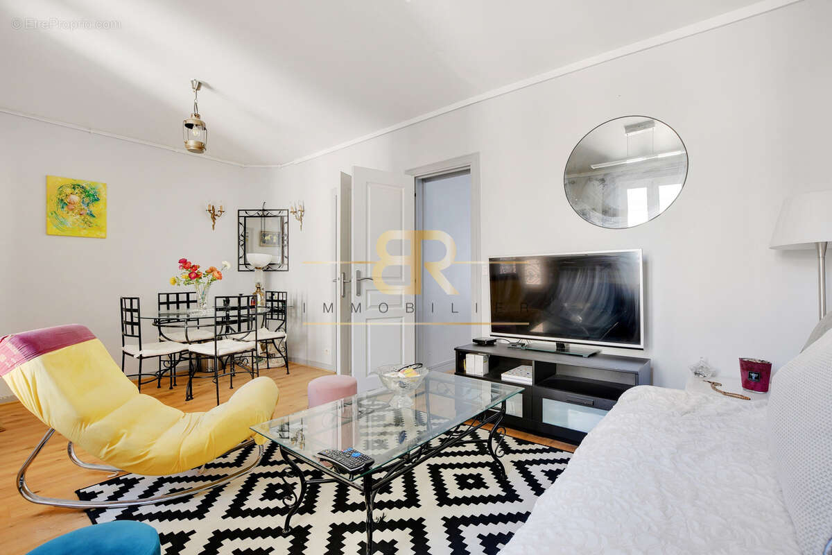 Appartement à CLICHY