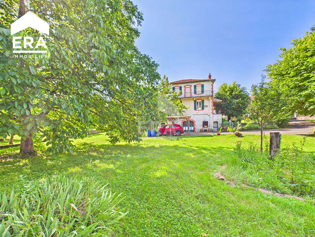 Maison à DECAZEVILLE