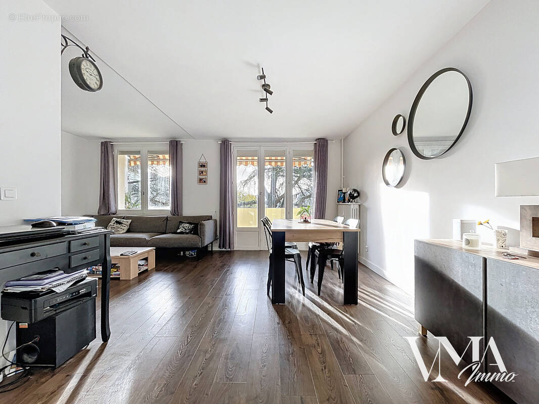 Appartement à CHAMPAGNE-AU-MONT-D'OR