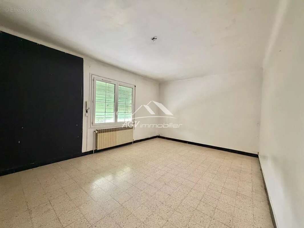 Maison Alès proche commodités sur 898m² de terrain - photo 3