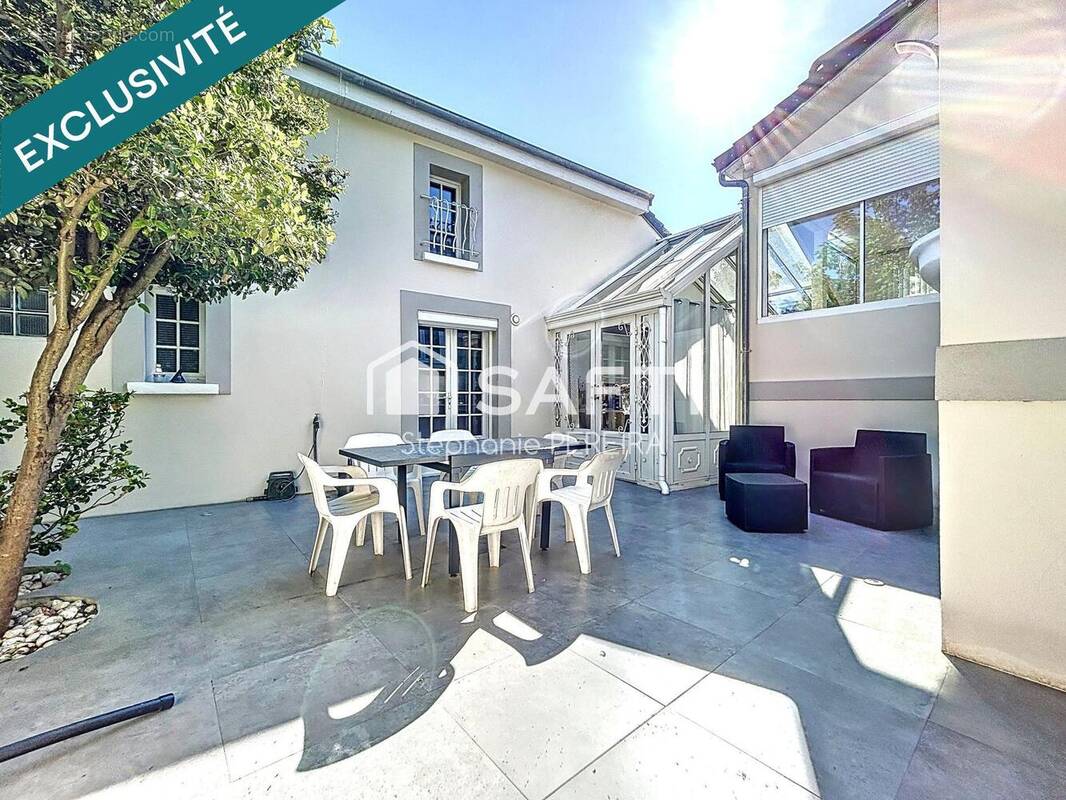 Photo 1 - Maison à CHAMPS-SUR-MARNE