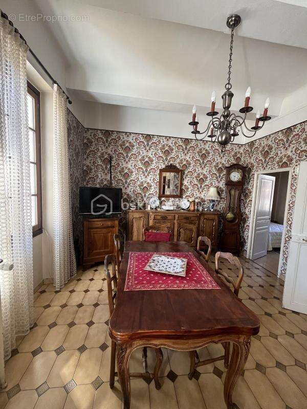 Appartement de 96 m² avec terrasse en plein cœur de ville - photo 2