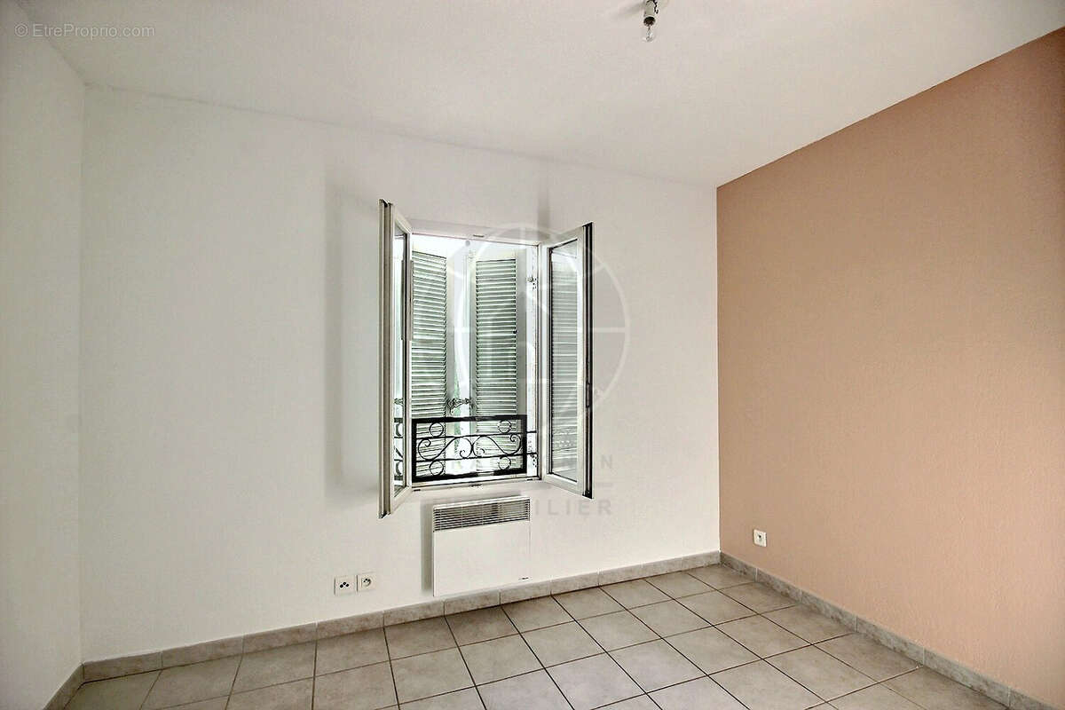 Appartement à LE LUC