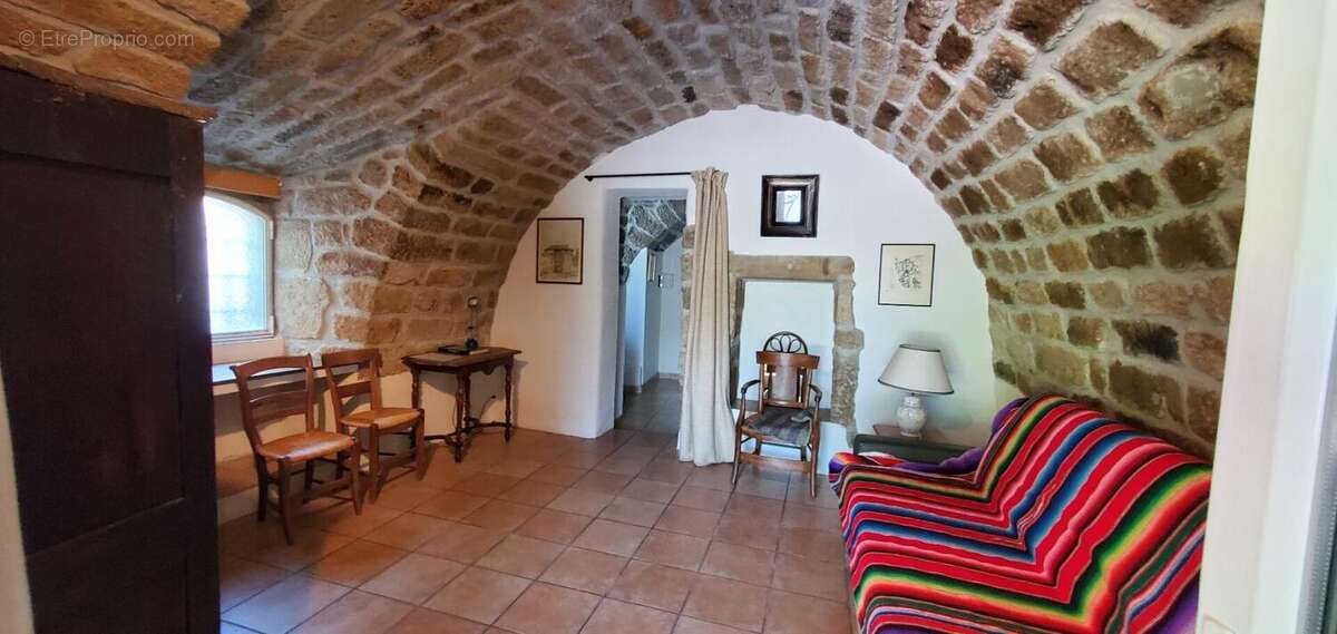 Mas provençal du xviiie, vue alpes et mont ventoux. cinq chambres, immense salon, grande piscine, six terrasses. opportunité uni - photo 2