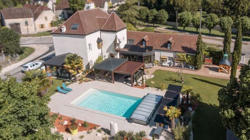 Propriete arc sur tille de 594 m2 sur terrain de 2411 m2 - photo 7