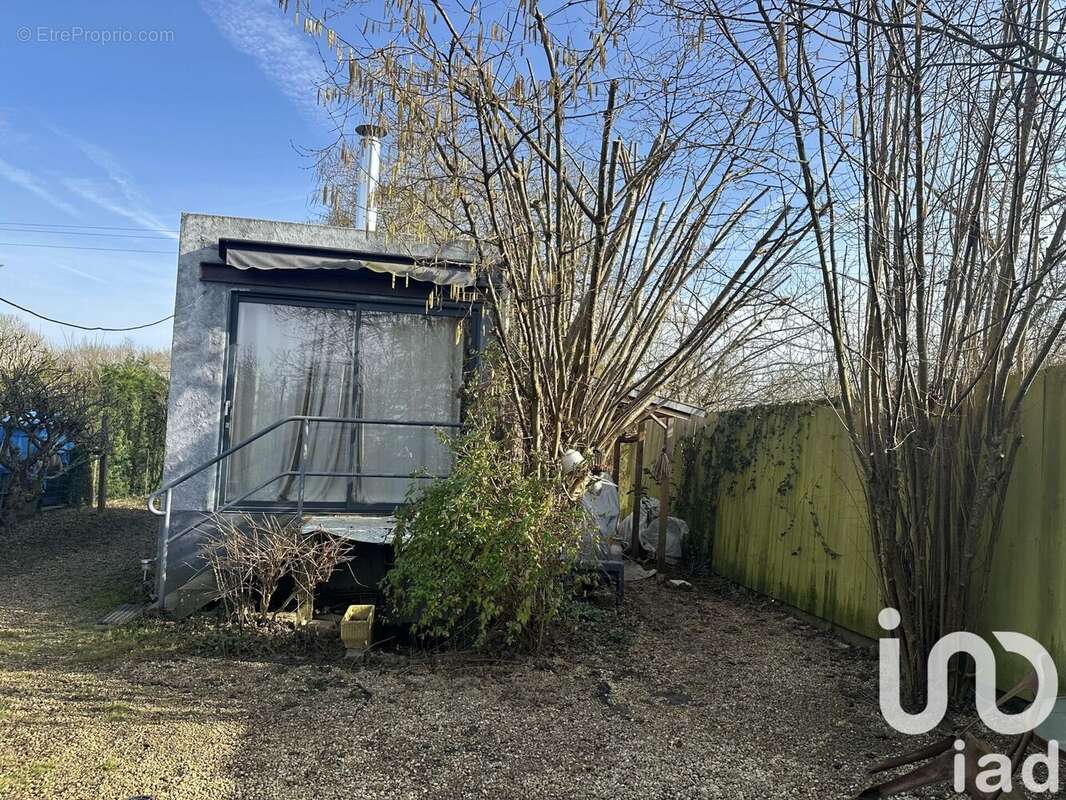 Photo 2 - Terrain à NEUVILLE-SUR-SARTHE