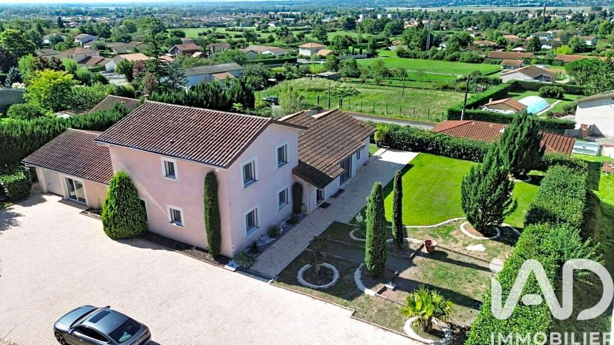 Photo 6 - Maison à BALBIGNY