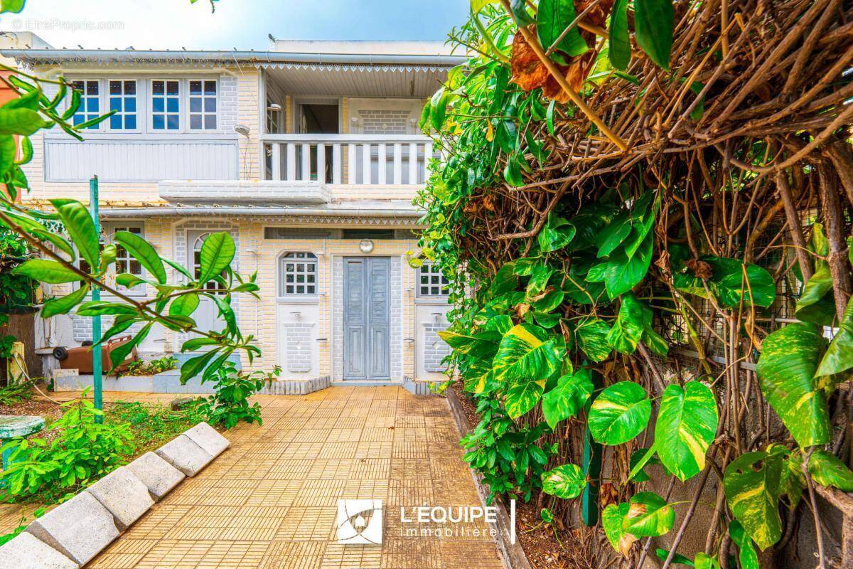 Maison à SAINT-DENIS