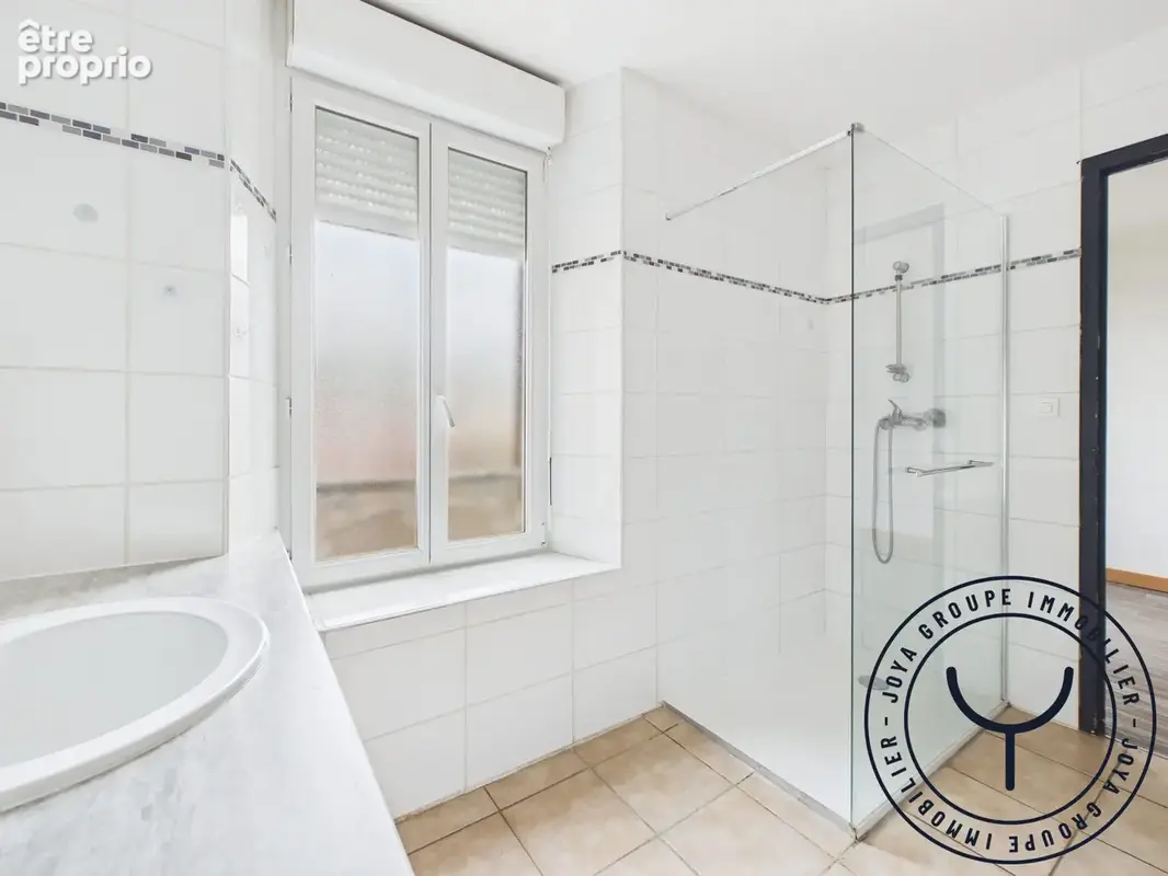 Appartement 479 m² à Romilly-Sur-Seine  - photo 6