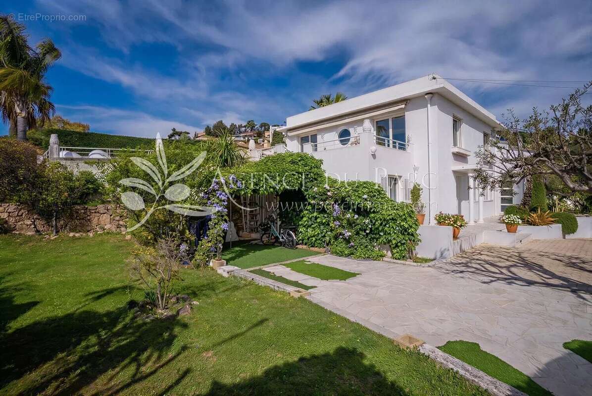 Elégante villa avec vue mer époustouflante! - photo 12