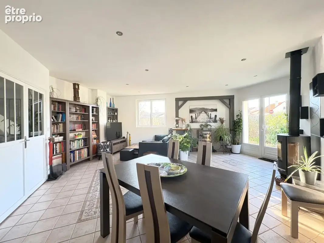Jolie maison au cœur de la ville d'Ormesson - photo 2