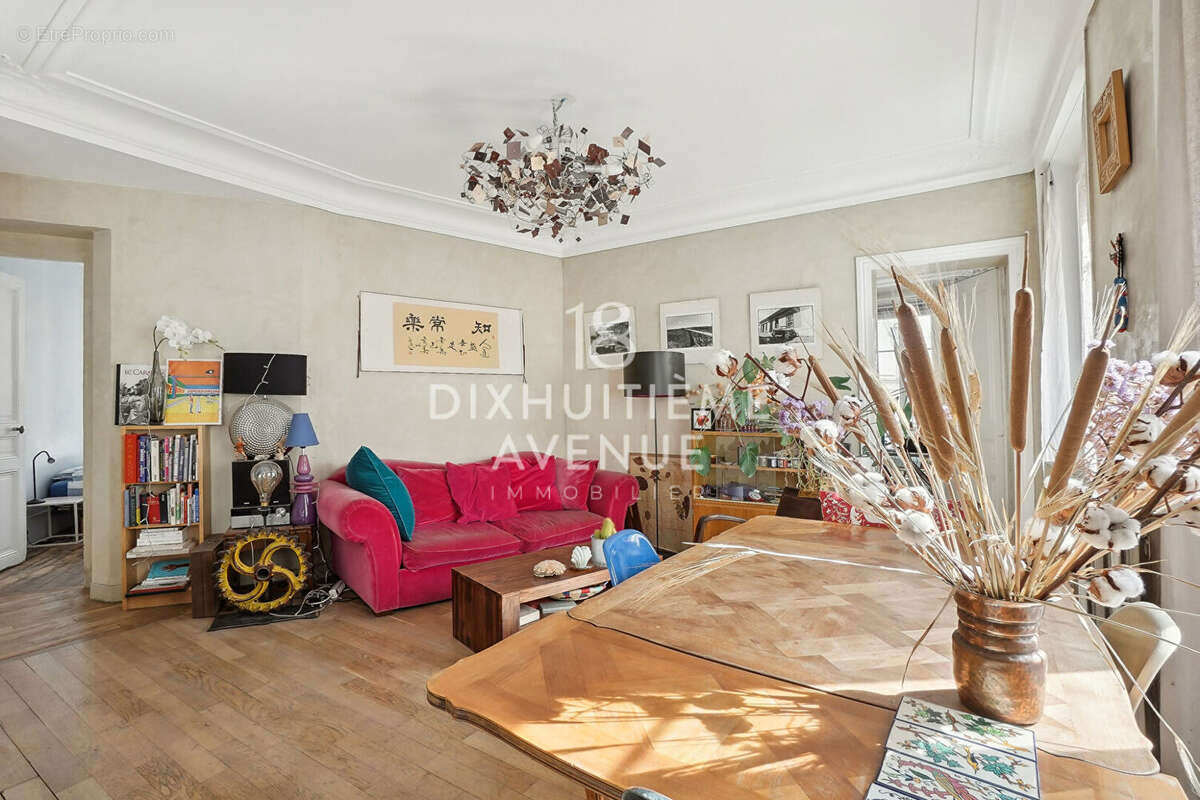 Appartement à PARIS-18E