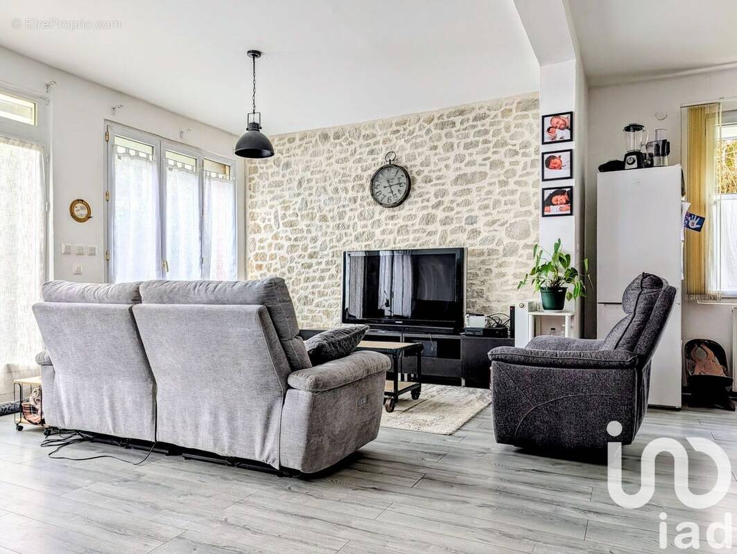 Photo 1 - Maison à VIGNEUX-SUR-SEINE