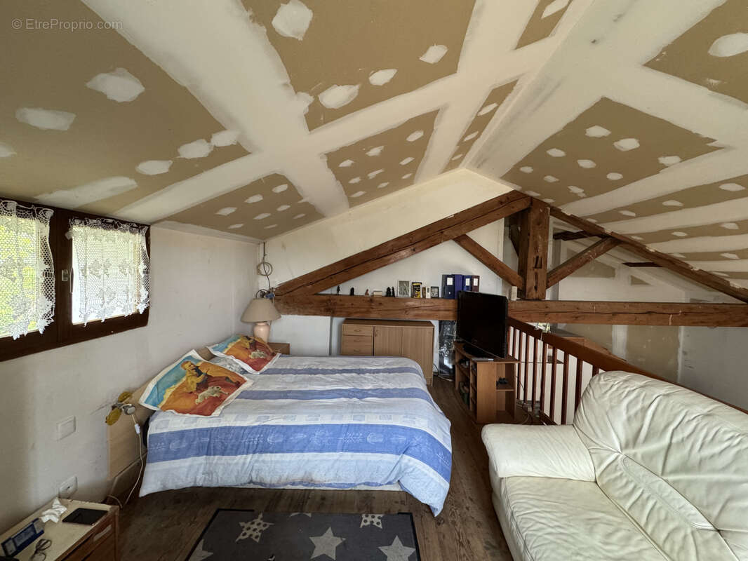 Maison 4 pièces et mezzanine en vente 139000 € à Coursan - photo 6