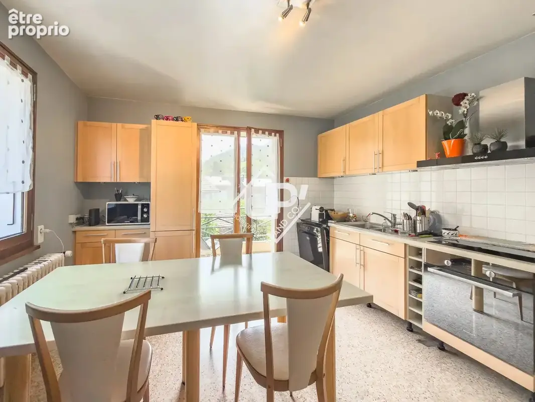 Maison avec deux appartements et terrain plat - photo 15