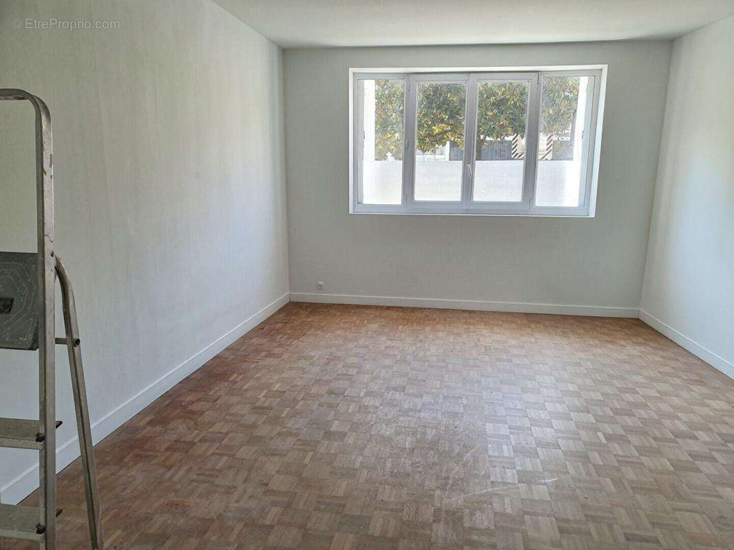 Nantes - CANCLAUX -  Rue de Gigant -Appartement 3 pièces avec cave et stationnement privatif sécurisé - photo 4