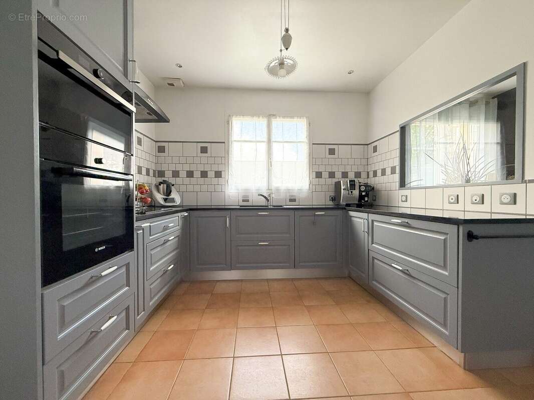 Maison à SAINT-GERMAIN-LES-ARPAJON