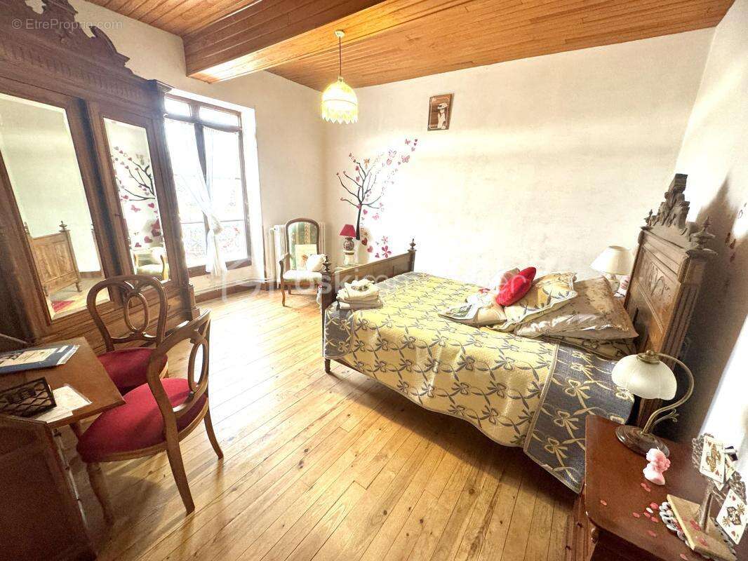 Maison à PUYCASQUIER