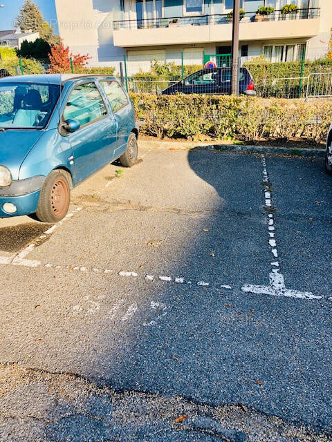 Parking à DEUIL-LA-BARRE