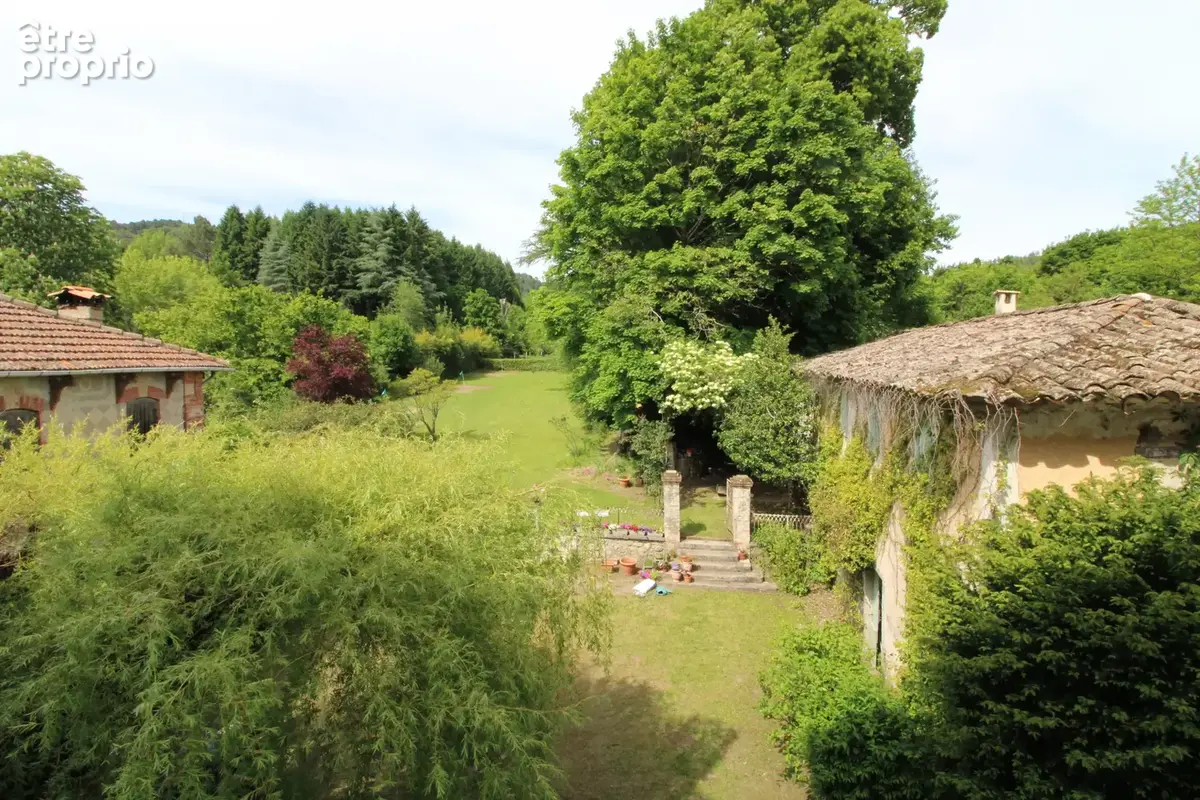Maison de maitre 464 m2 + 150 m2 caves et garage.. - photo 47