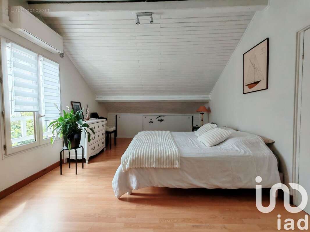 Photo 2 - Maison à LES PAVILLONS-SOUS-BOIS