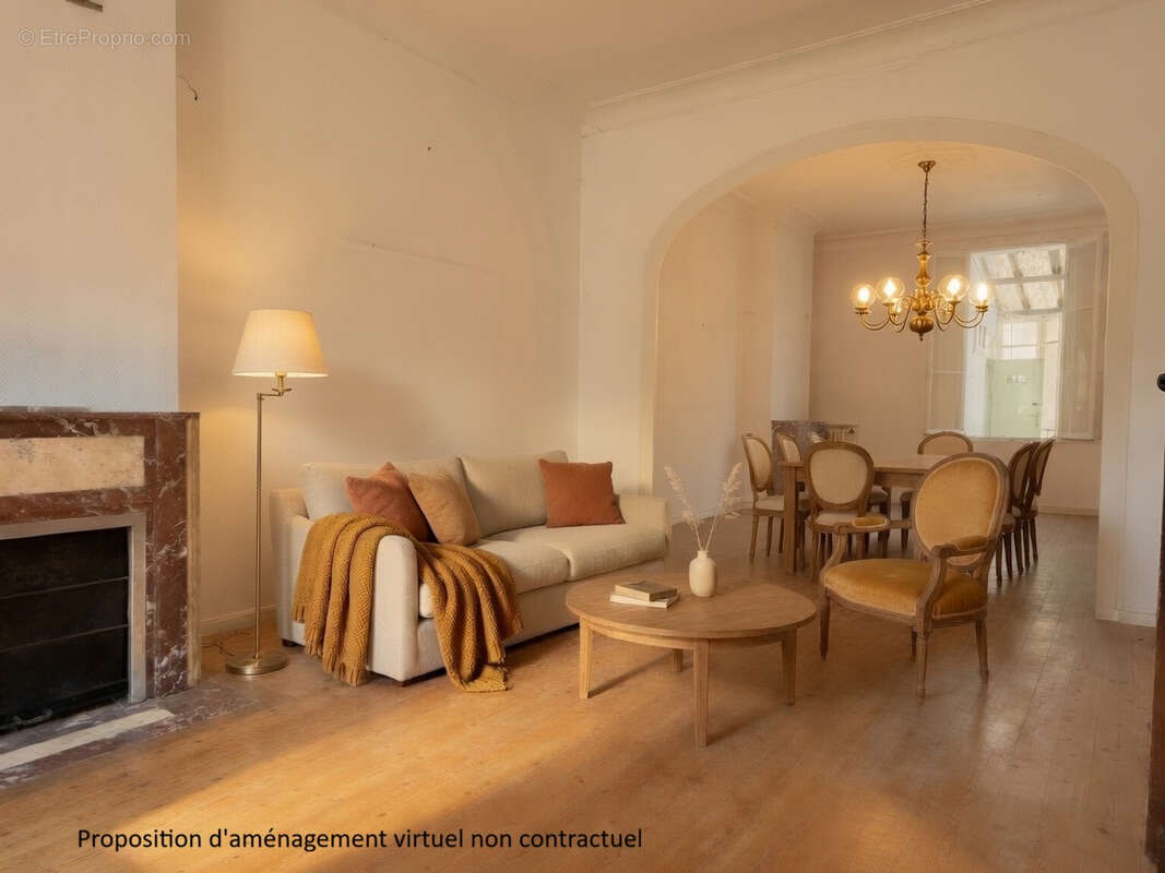 Maison en pierre R+1 avec jardin - CHARTRONS - photo 2