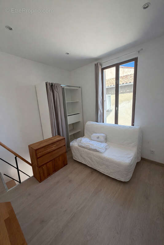 Appartement à SAINT-LAURENT-D'AIGOUZE