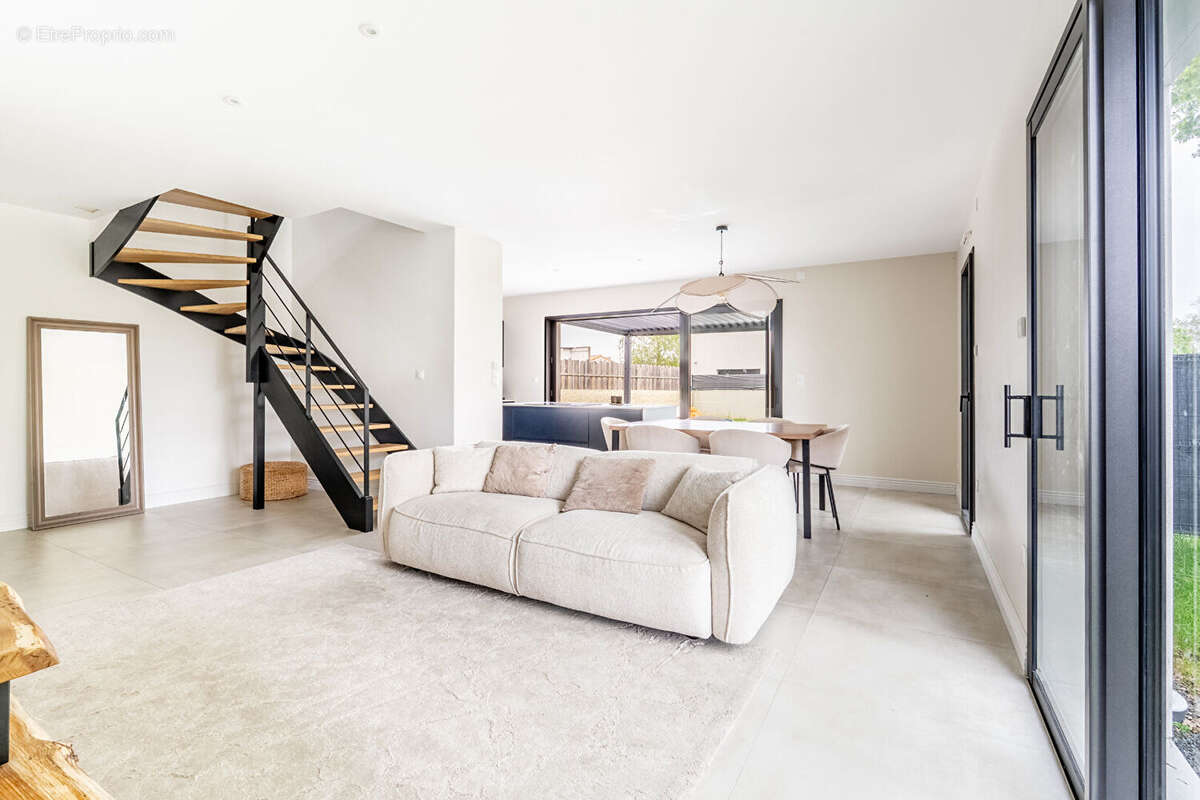 Maison contemporaine 2024 - 112 m² , Piscine Les Sorinières / limite Vertou - photo 5