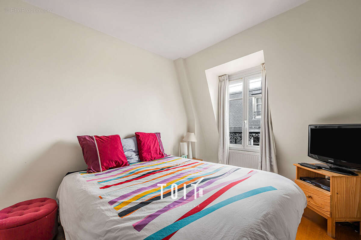 Appartement à PARIS-14E