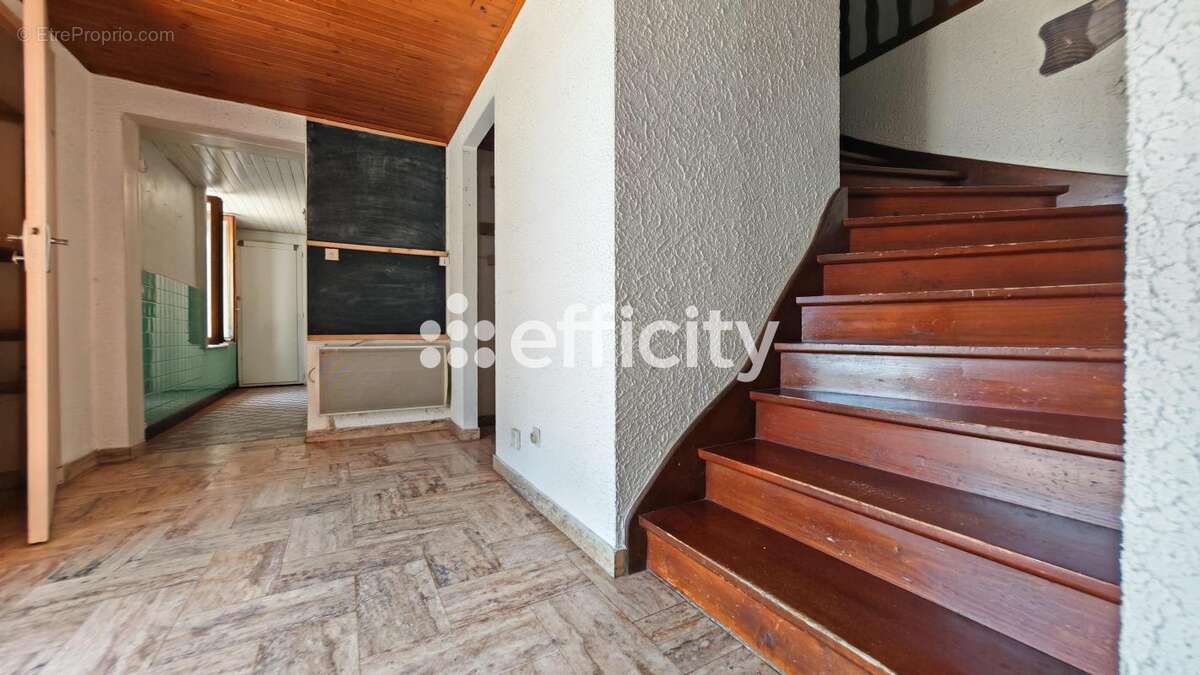 Maison 150 m² à Moirans  - photo 16