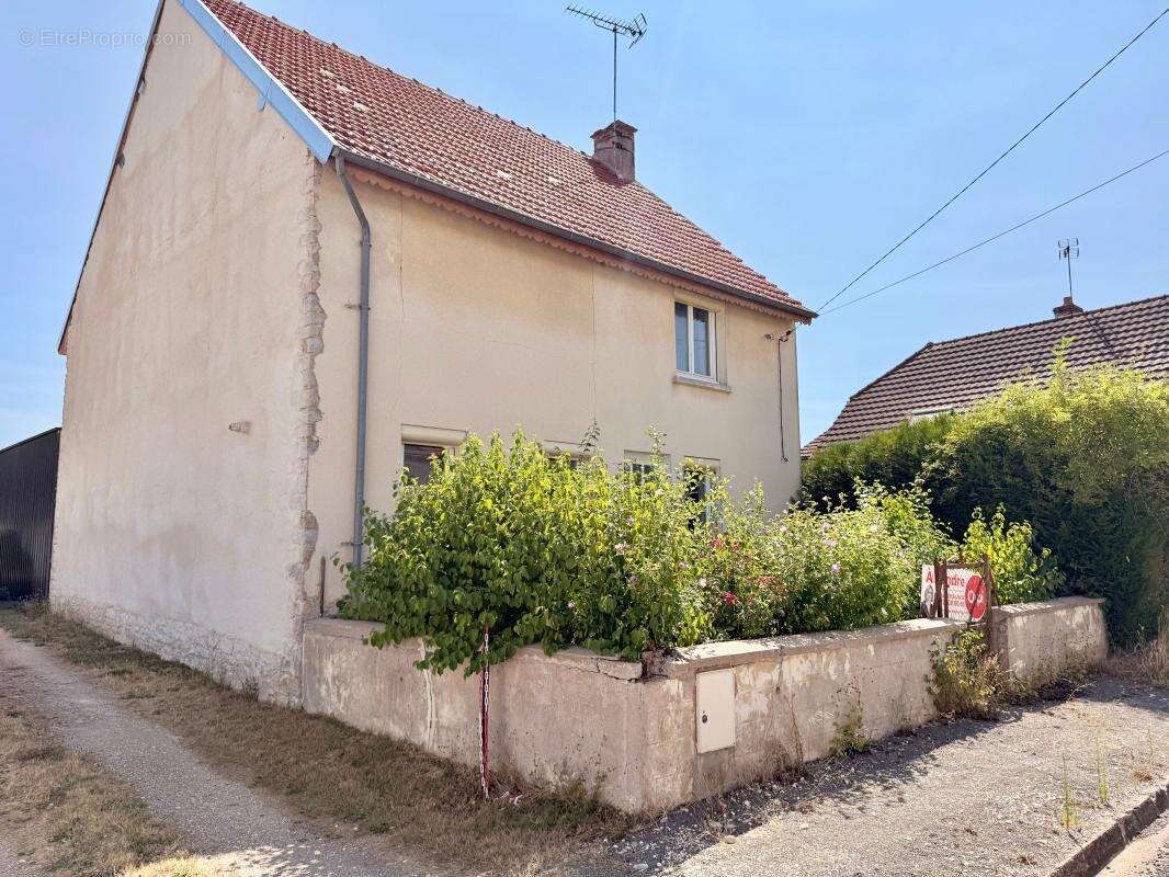 Grande maison 176 m² avec extension – Fort potentiel – Lamarche-sur-Saône - photo 18