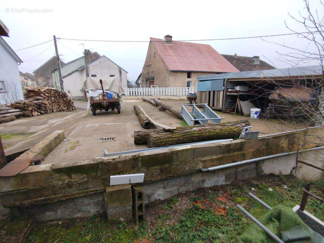 Autre à CHAUX-LES-PORT