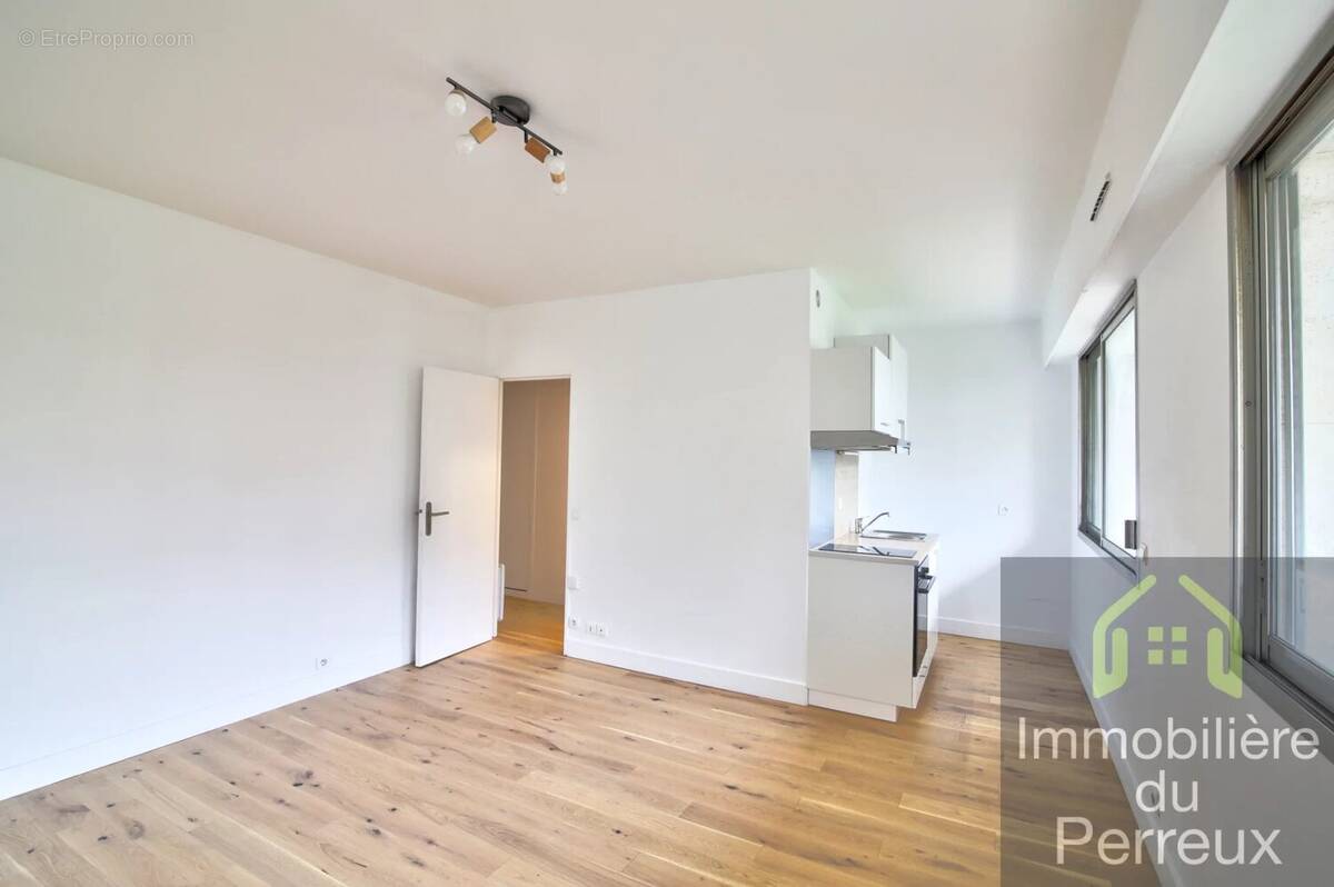 Appartement à LE PERREUX-SUR-MARNE