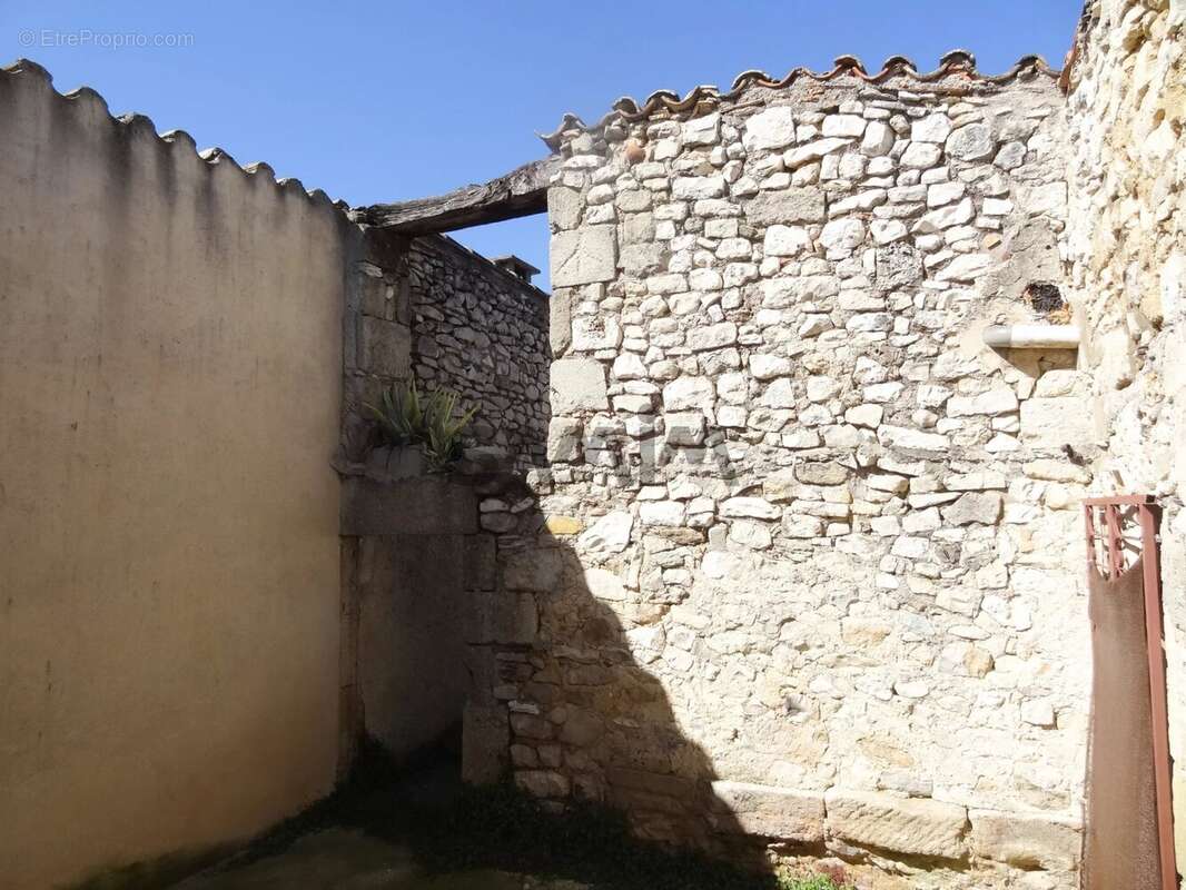 Maison à COMBAS