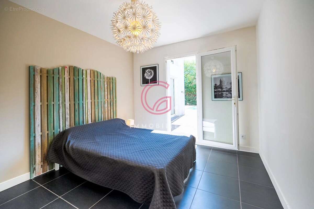 Maison contemporaine à vendre à Biscarrosse - 5 chambres, piscine et terrain spacieux - photo 6