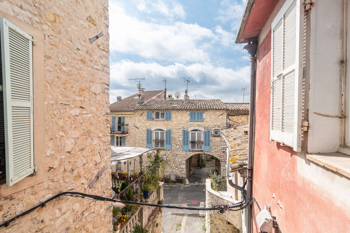 Appartement à LA COLLE-SUR-LOUP
